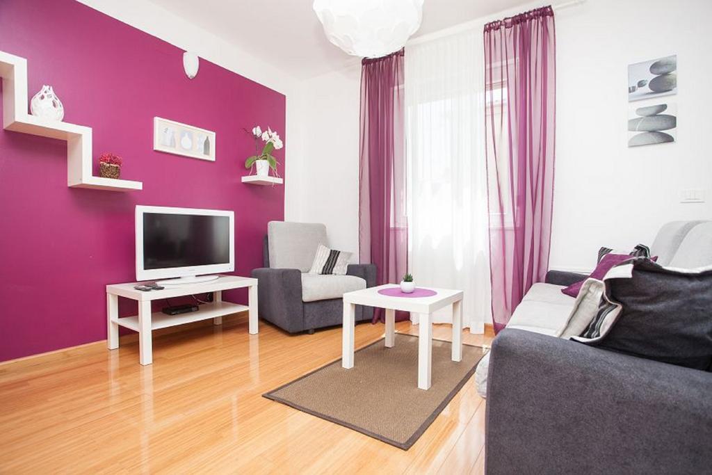 Kuvi Apartments ロヴィニ 部屋 写真