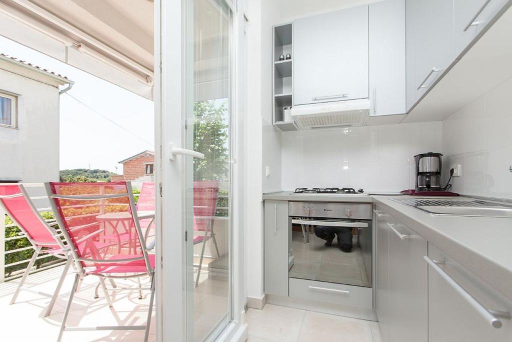 Kuvi Apartments ロヴィニ 部屋 写真