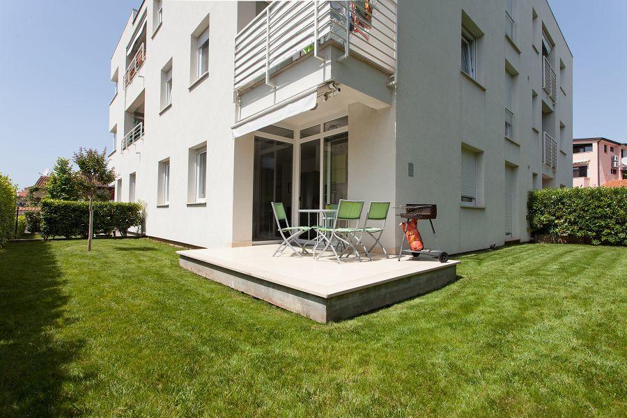 Kuvi Apartments ロヴィニ エクステリア 写真